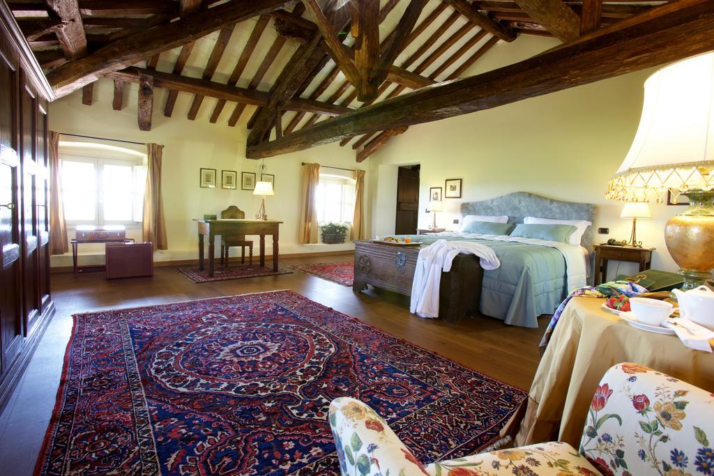 Hotel Relais Castello Di Razzano Alfiano Natta